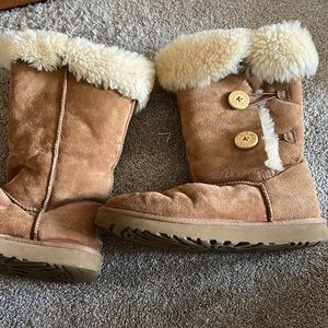 Ugg Boots Bailey Button